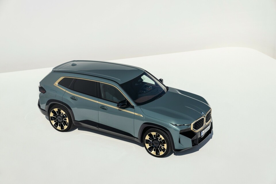 BMW lanserar elhybriden XM - får klassisk V8-motor BMW XM