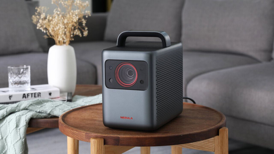 Anker Nebula Cosmos Laser en portabel projektor med 4K eller 1080p