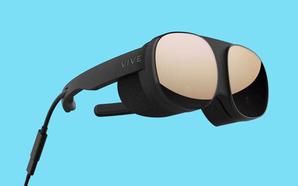 Nya VR-glasögon från HTC - kolla på film, meditera eller spela spel med Vive Flow