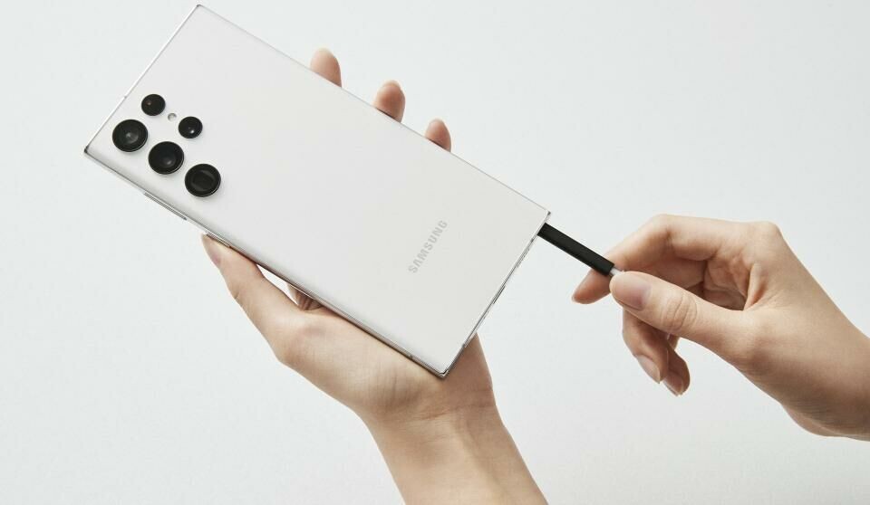 Med S22 Ultra samlar Samsung det bästa i en och samma telefon