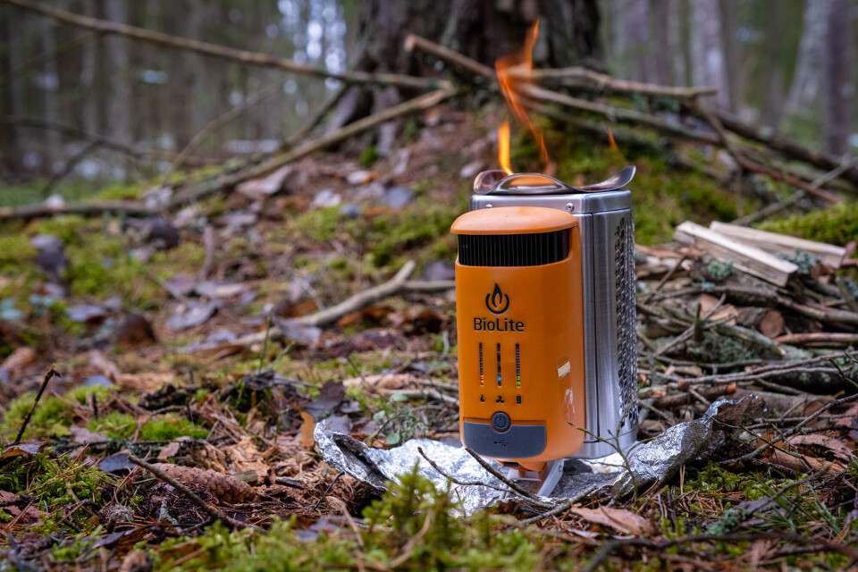 Test av Biolite Campstove 2+ – laddar dina prylar medan du kokar kaffe