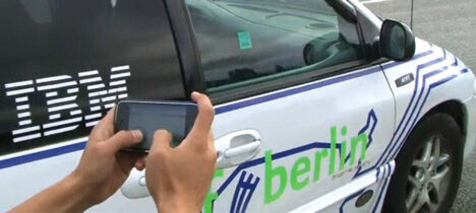Video: Styr bilen med Iphone